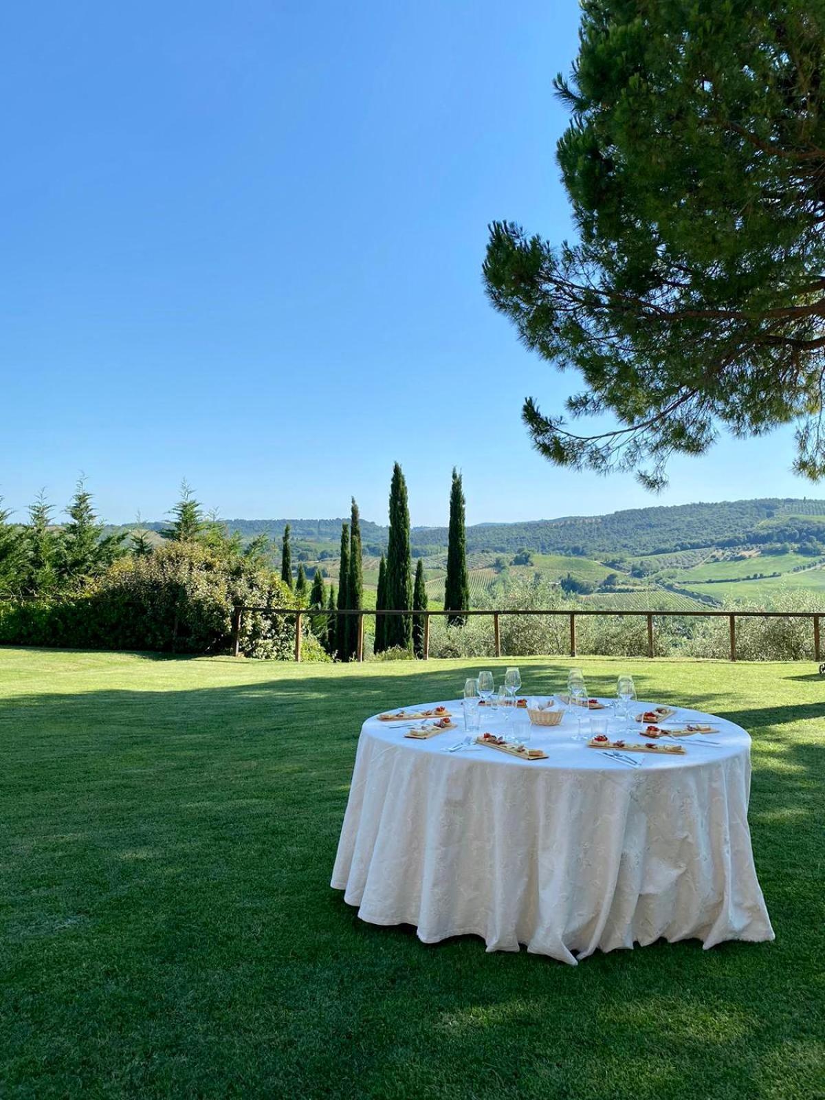 Fattoria Abbazia Monte Oliveto Villa San Gimignano Bagian luar foto