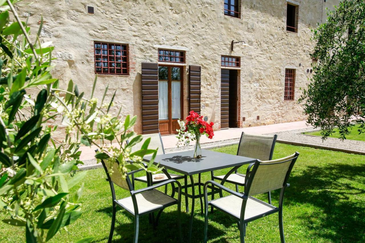 Fattoria Abbazia Monte Oliveto Villa San Gimignano Bagian luar foto